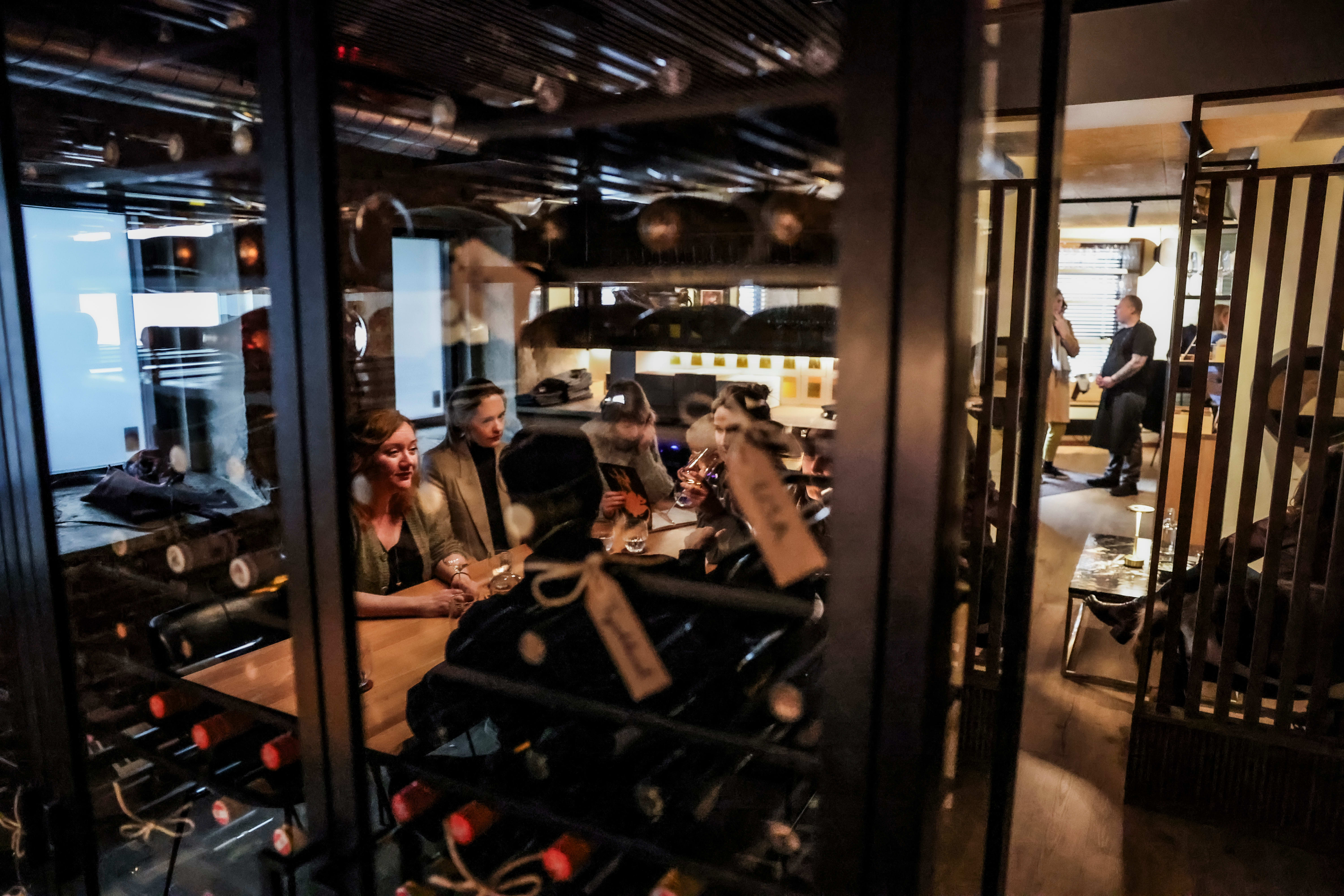 Her tar du med svigers på restaurant