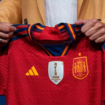 21 av 23 spanske spillere blir i troppen etter krisemøte