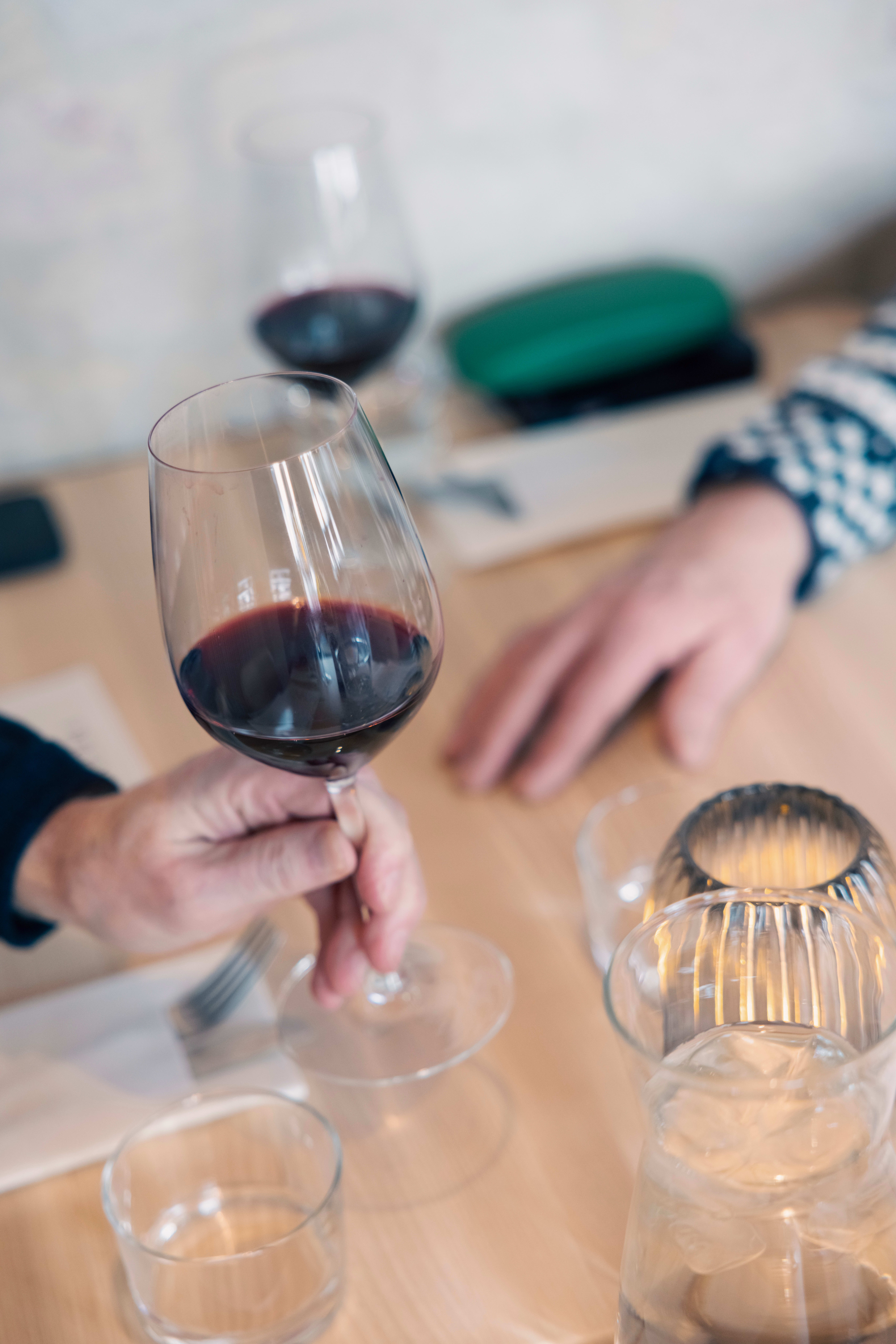 Spansk vin i glasset hos Prensa Pintxos. 