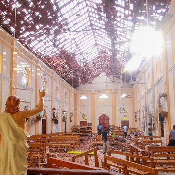 Myndighetene på Sri Lanka har stengt sosiale medier etter terrorangrepene 