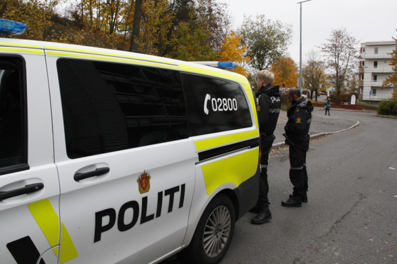 Tenåring slått og ranet i Oslo. Politiet mistenker flere personer.