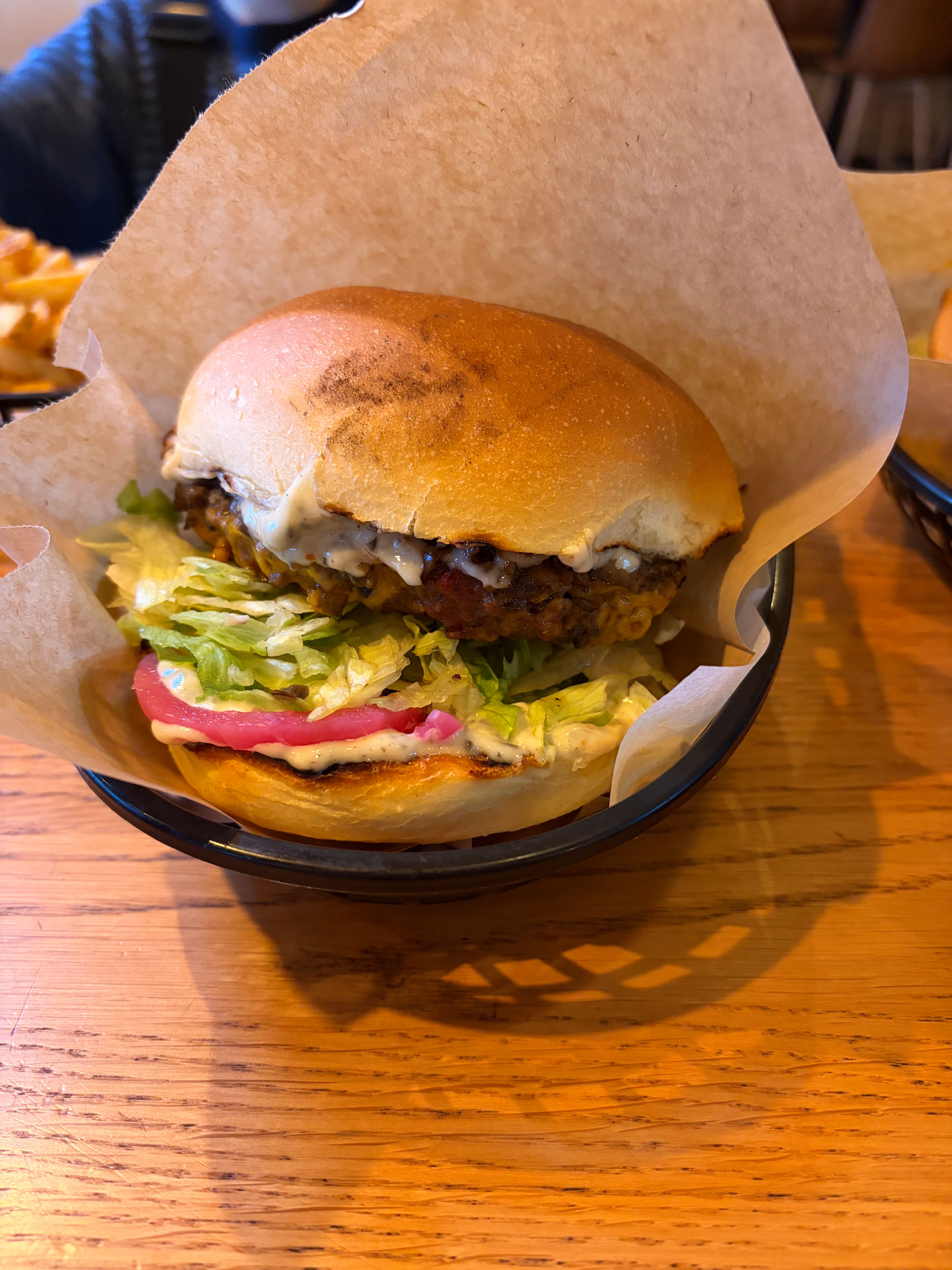 Vi har spist på 14 burgersteder. Her er dommen!