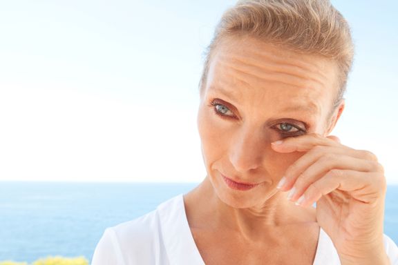  Aggressive gener kan forklare hvorfor 9 av 10 med alvorlig tørre øyne er kvinner.  