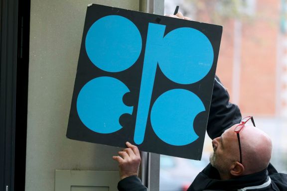 OPEC forlenger kutt i oljeproduksjonen ut 2018 – oljeprisen litt opp