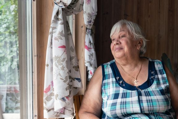 Olga Shuhaieva (74) gråt da vi traff henne i mars. Nå har hun funnet roen i Norge.