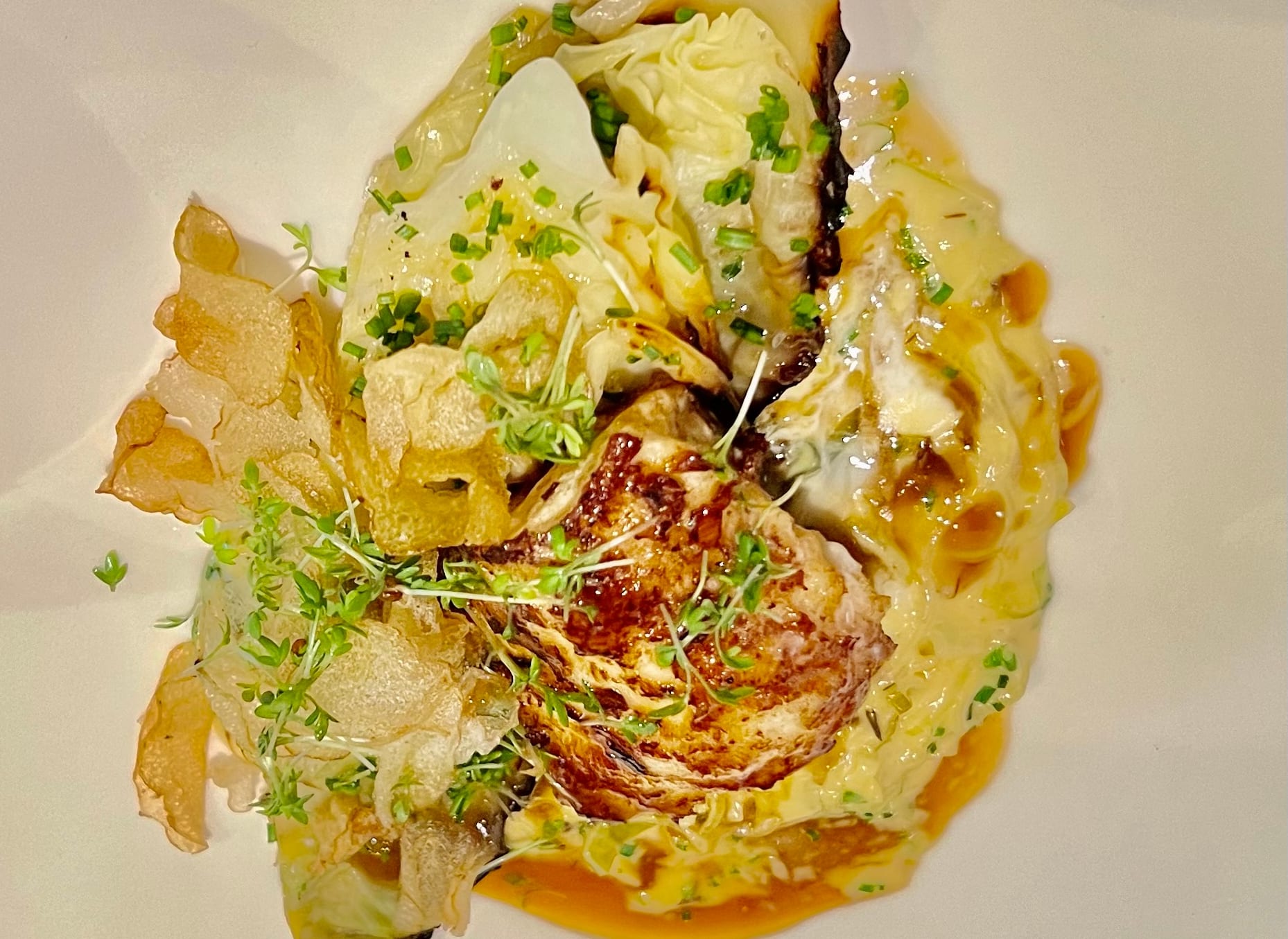 Deilig steinbit med spisskål. 