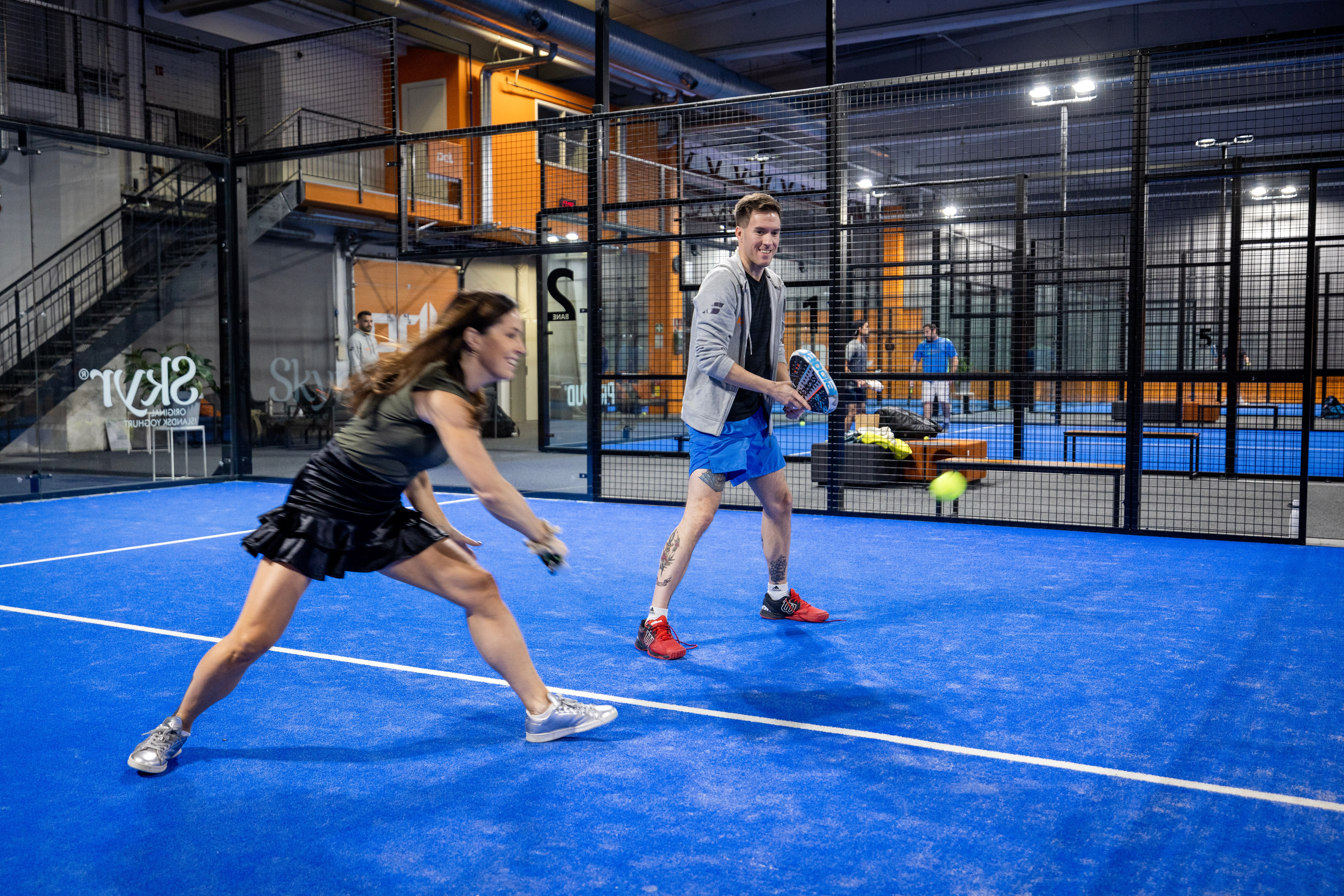 Grunnreglene i padel er relativt enkle å lære.