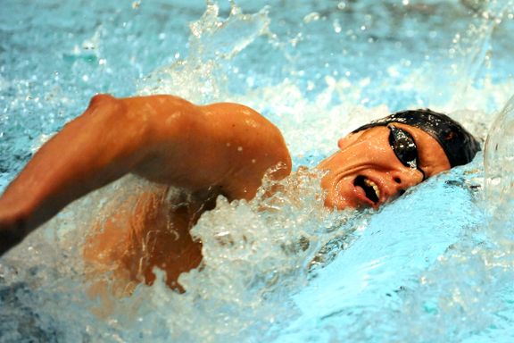 Stavanger-svømmer (22) før NM på hjemmebane: – Jeg gir meg ikke uten kamp. Han kan ikke bade seg til medaljer her