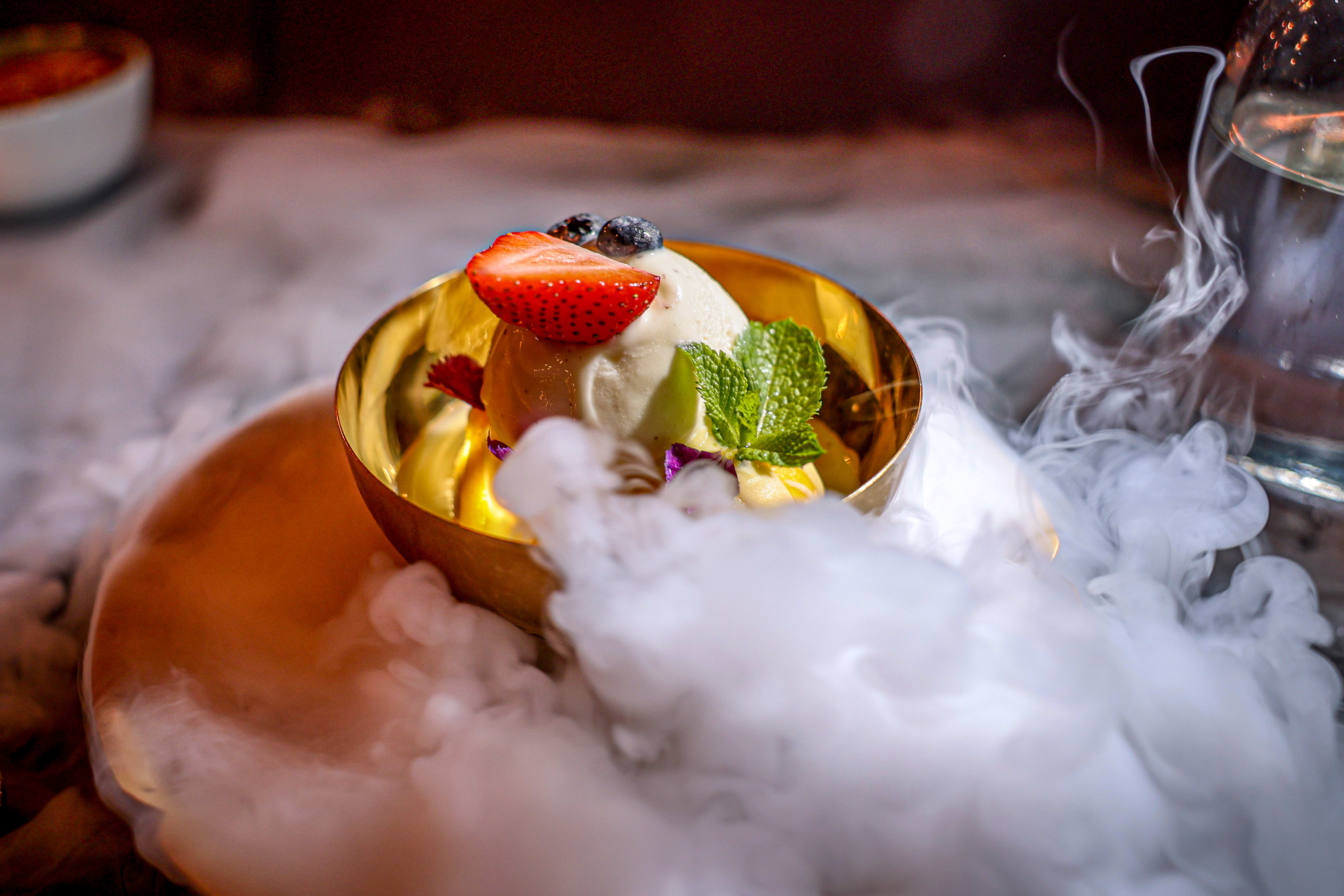 Desserten var et etterlengtet friskt pust, med mangosorbet som renset opp ganen. 