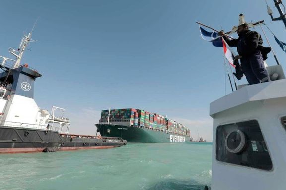 Over 400 skip ligger i kø ved Suezkanalen. Nå er proppen endelig flyttet.