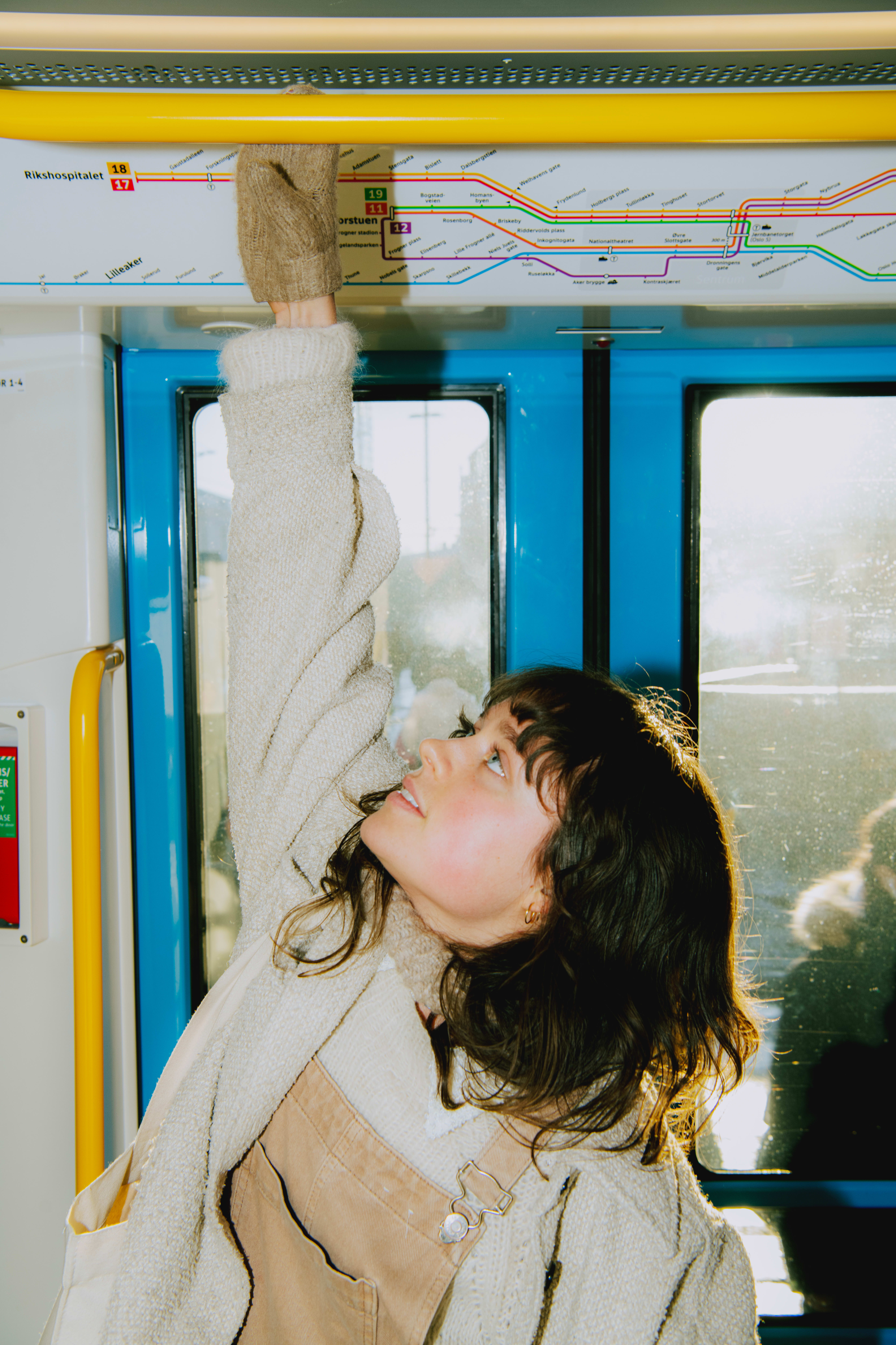 Sånn ser en person som trenger sitteplass ut. 