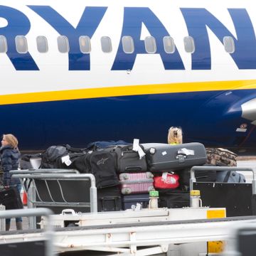 Fra i dag er det slutt på gratis håndbagasje med Ryanair 