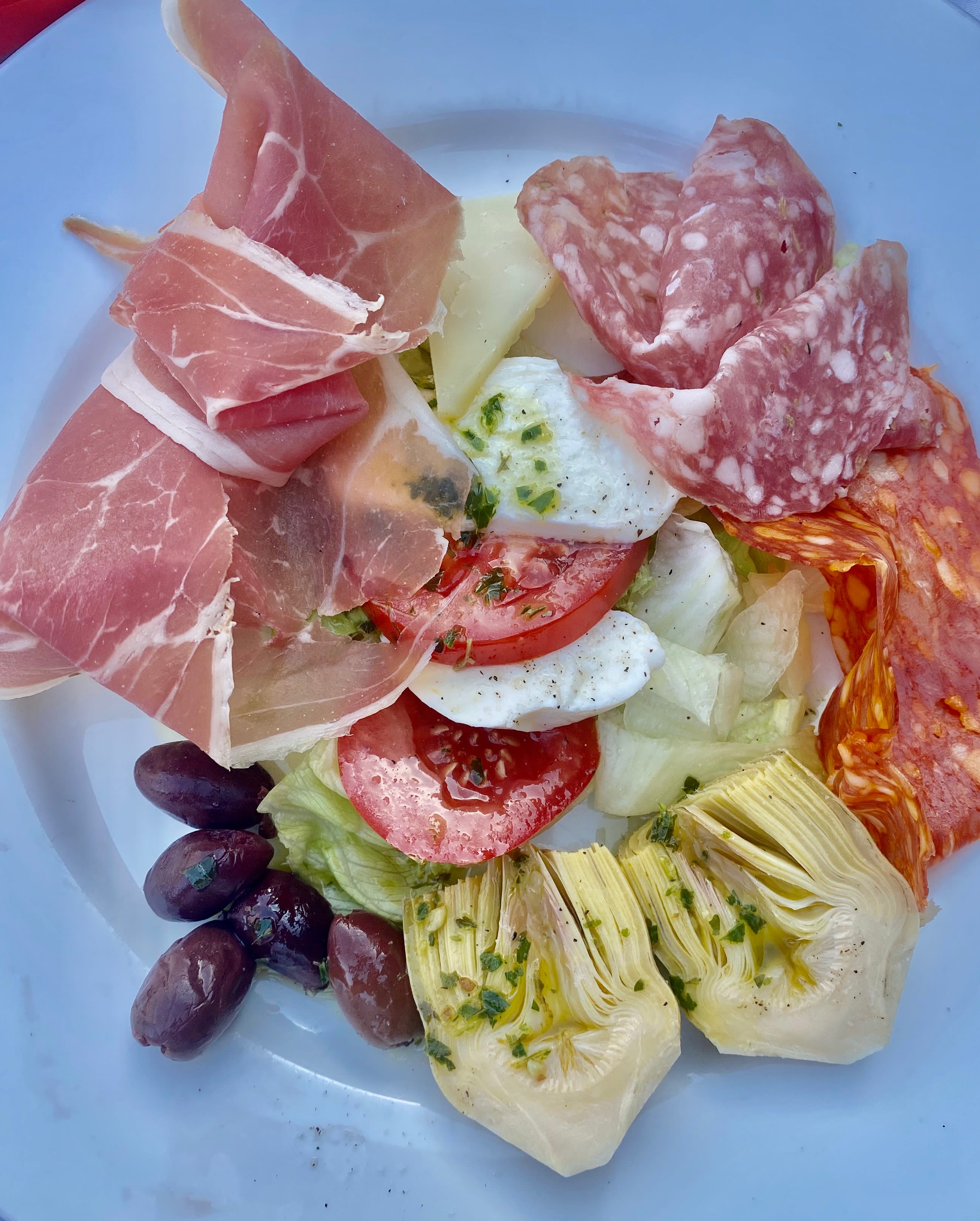 198 kroner for denne antipastoen er i stiveste laget, men maten er god. 