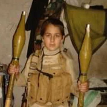 Svensk mor dømt til seks års fengsel for å ha medvirket til at sønnen ble barnesoldat i IS