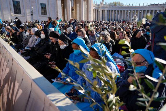 Vatikanet kritiseres for russisk-ukrainsk samarbeid i påskeprosesjon