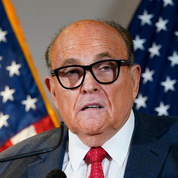 Medier: Trump nekter å betale daglig regning på 20.000 dollar til Giuliani