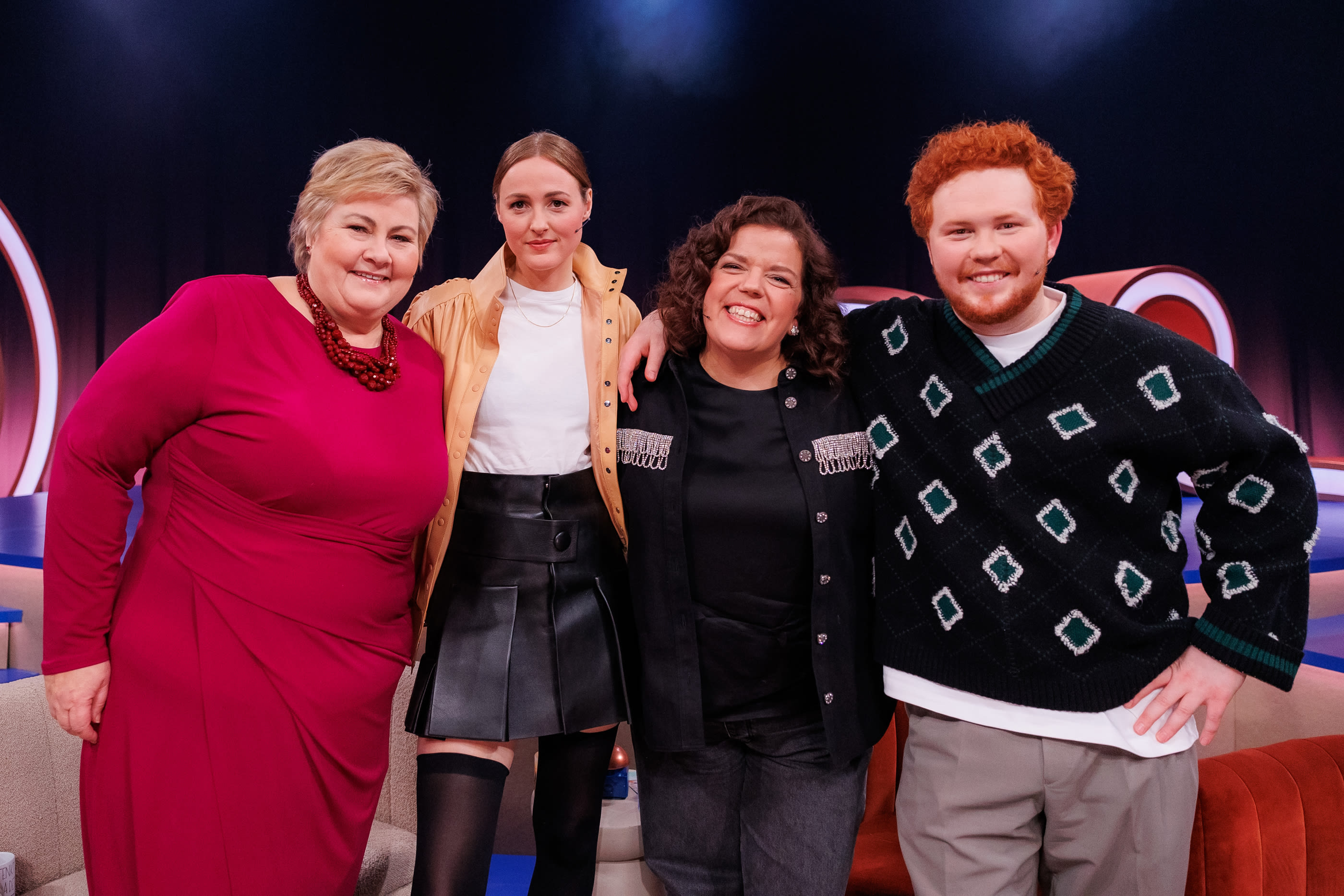 I første episode er gjestene Erna Solberg, Snorre Monsson og Renate Reinsve.