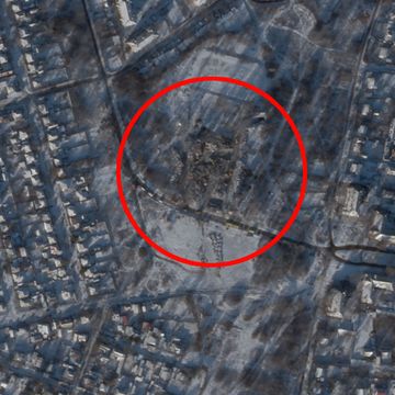 Nye satellittbilder viser hvordan russisk base ble utradert i ukrainsk angrep