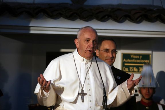 Paven ber om fred i Colombia og Venezuela