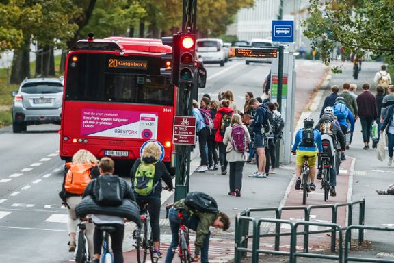 Nå skal det gå tregere i Oslo-trafikken: Senker farten på 92 veier