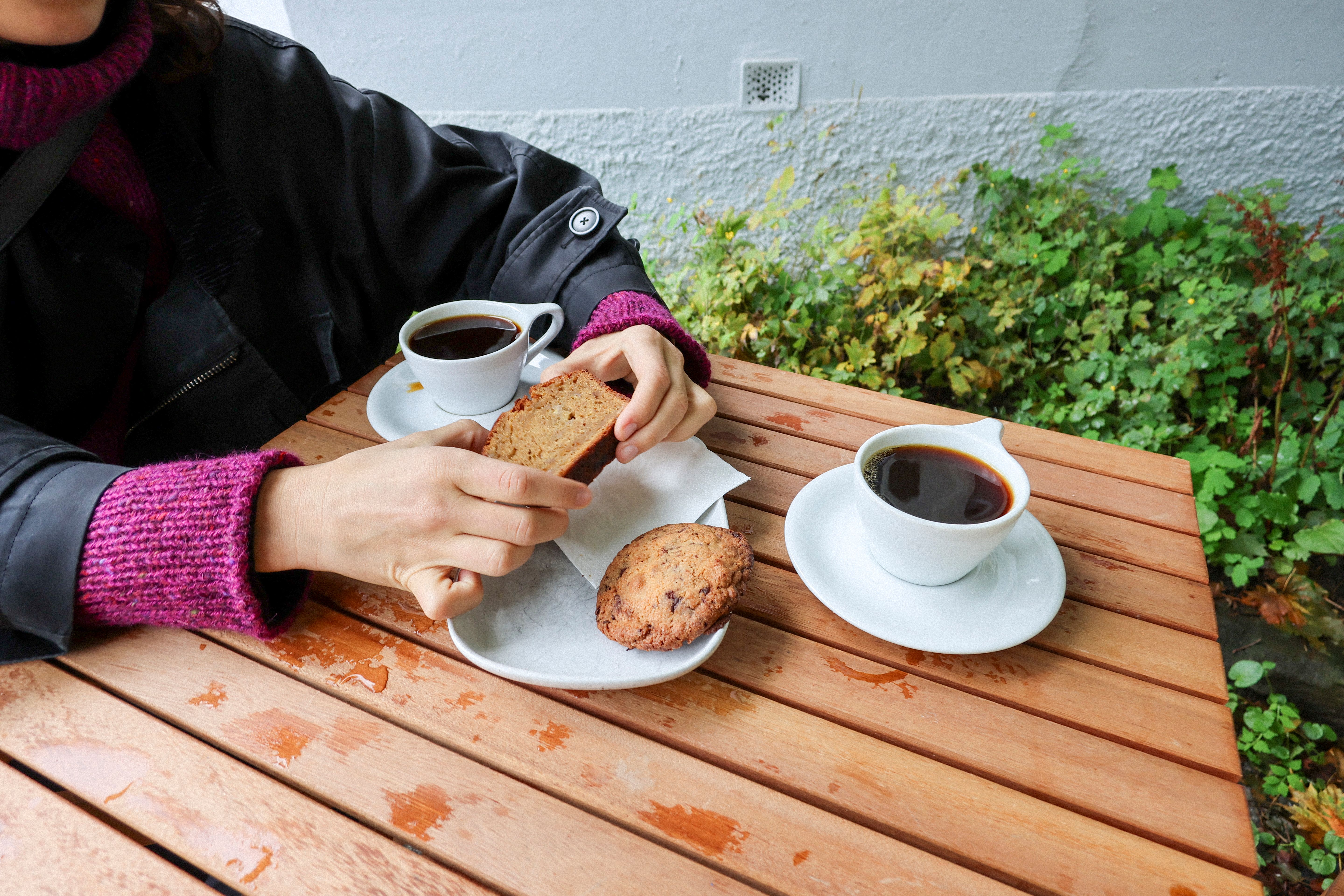 Kafé Blom har en solid, men liten, uteservering.