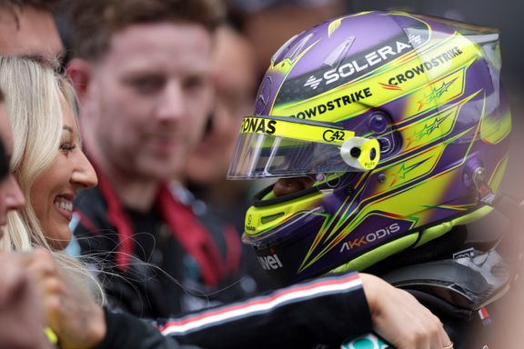 Fiasko for Lewis Hamilton – fra 2. plass til 18. plass