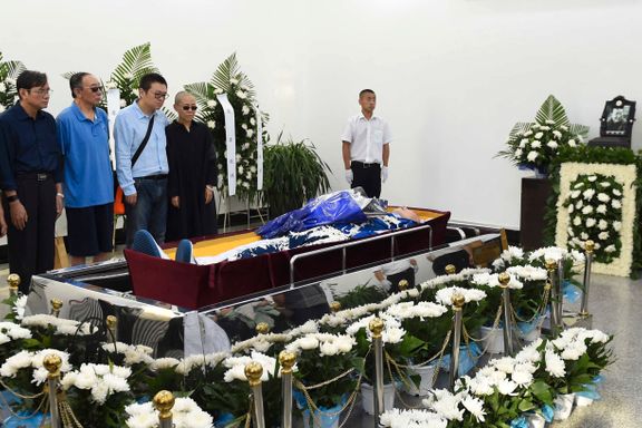 Liu Xiaobo bisatt i enkel seremoni 