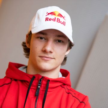 Norsk supertalent (17) tok gjev pallplass. Så fikk han en telefon fra Formel 1-toppen.