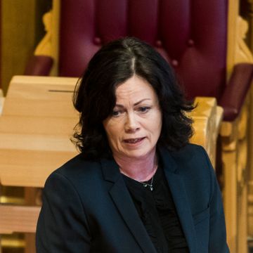 Kjøpte Norwegian-aksjer mens Stortinget diskuterte krisepakke