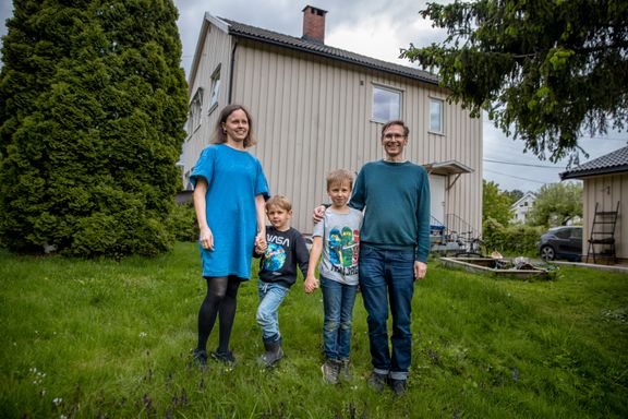 Familien har spart i ti år for å kunne gjøre som naboene i borettslaget: – Det føles urettferdig