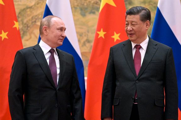I mer enn et halvår har de unnlatt å velge side. Hvorfor støtter Kina Putin nå?