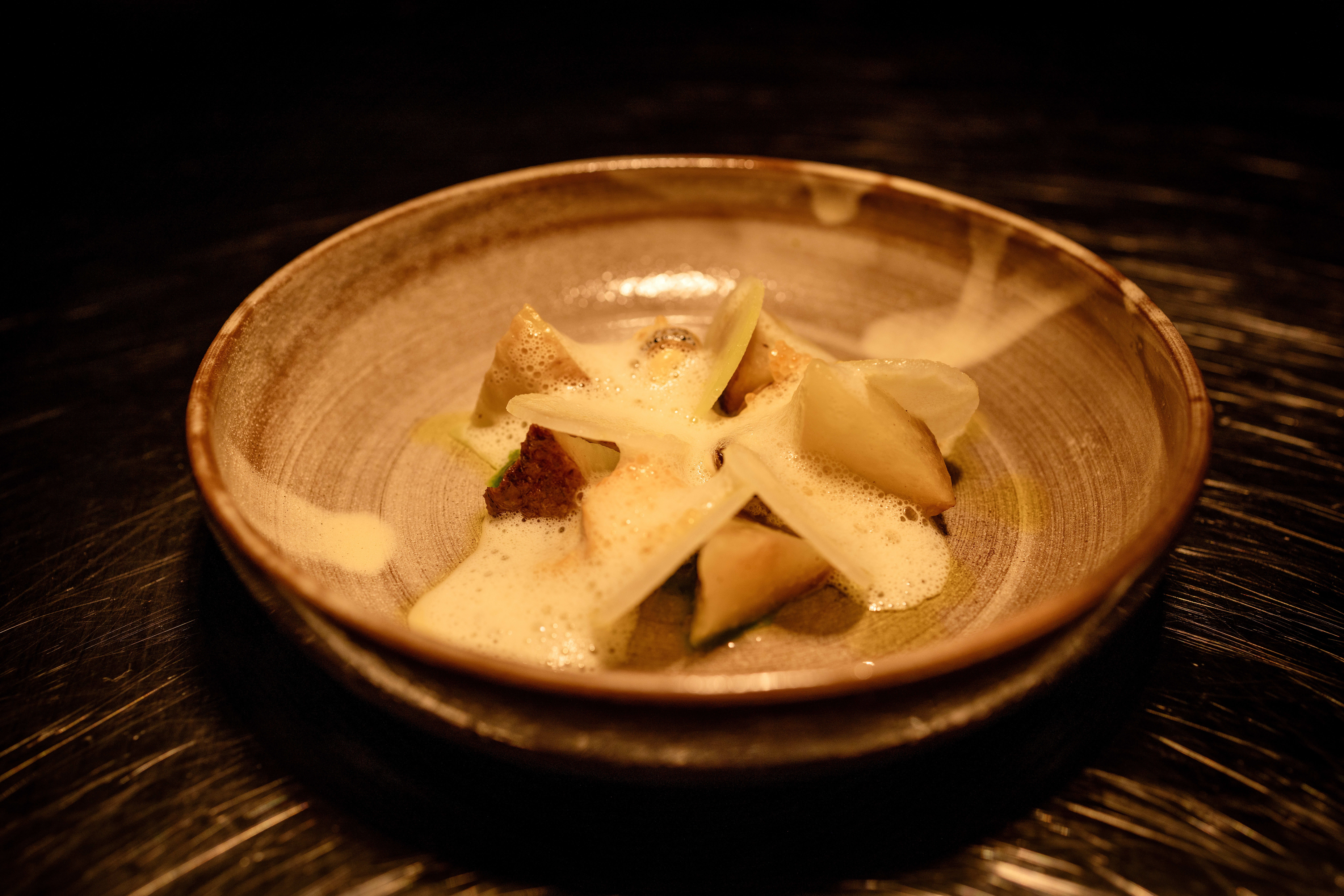 Ristet og rå kålrabi. 