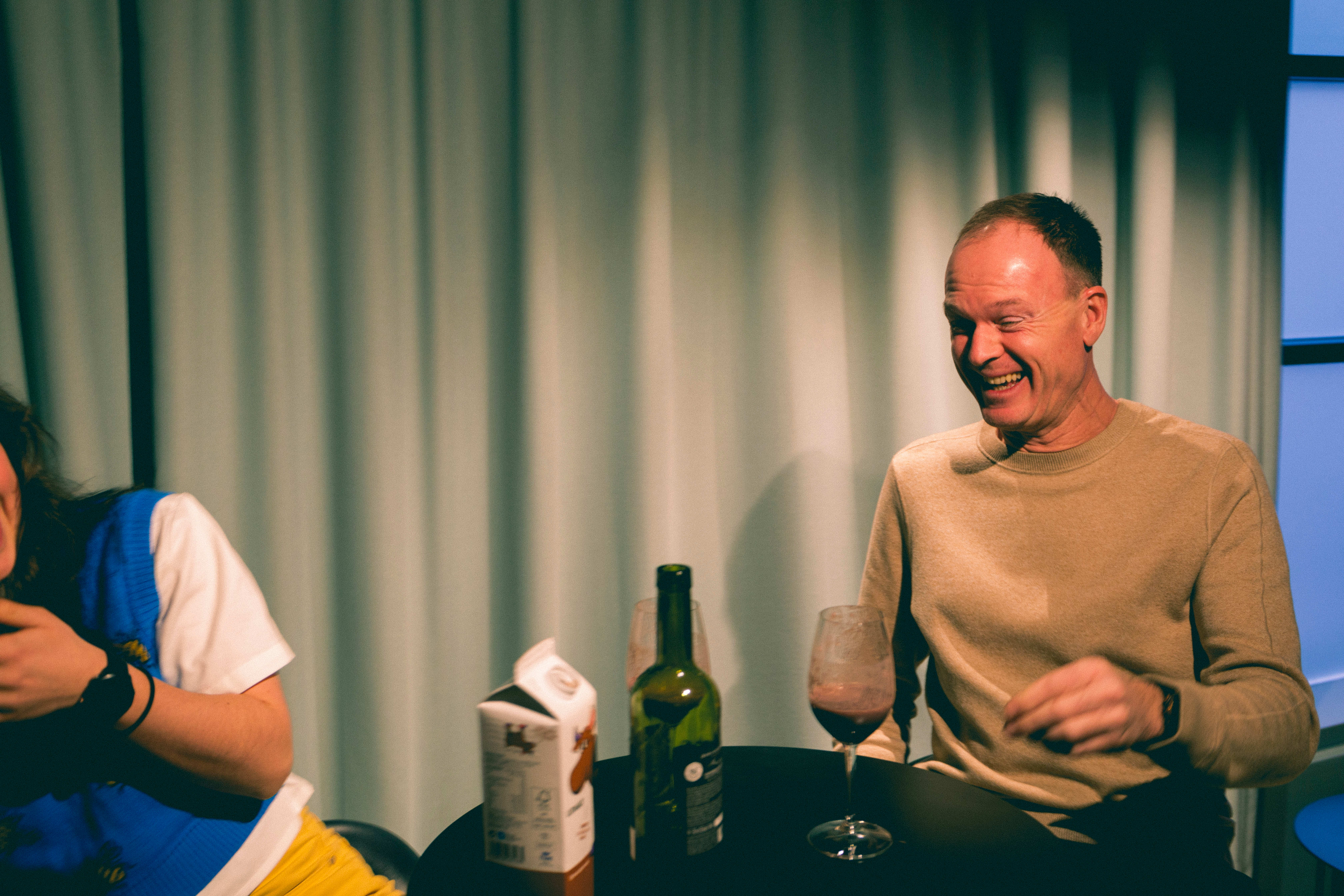 På vei søppelbøtten for å spy(tte), igjen. 