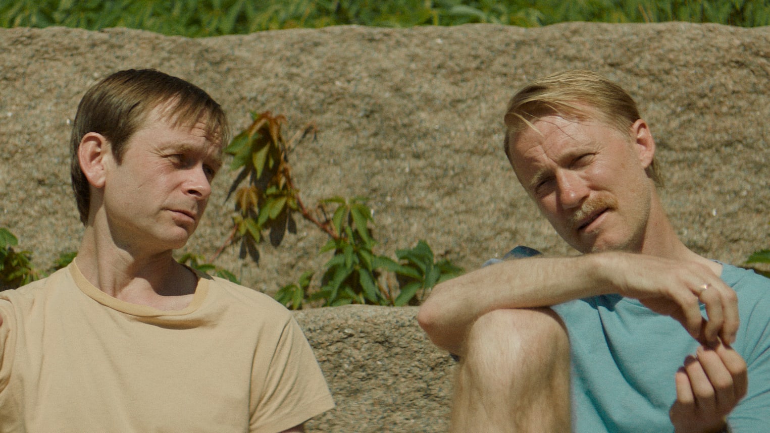 Selv om Jan Gunnar Røise (t.v.) og Thorbjørn Harr spiller to karer som jobber utendørs, er de ikke veldig solbrune. 