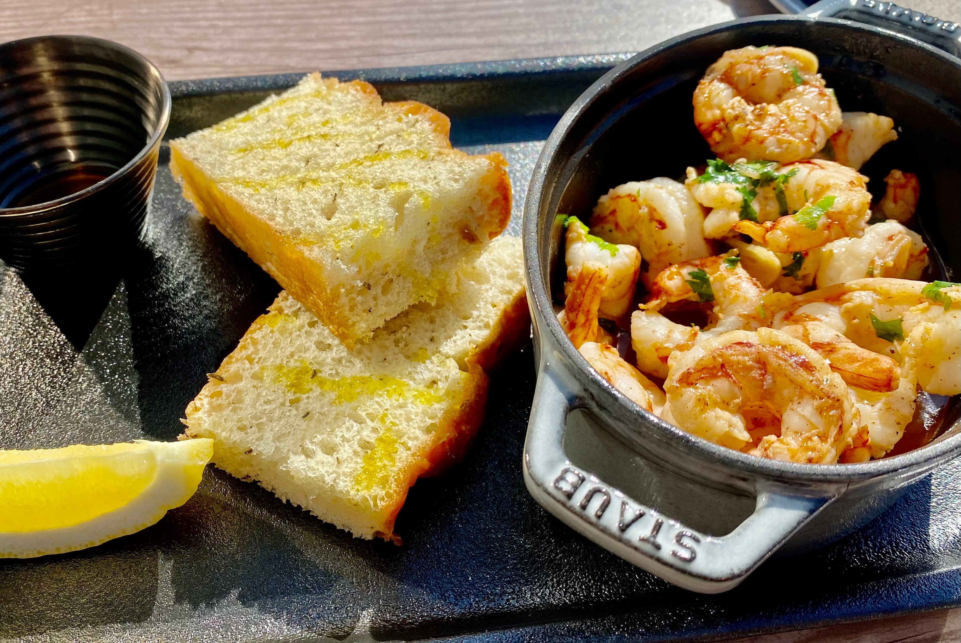 Gode reker med hvitløk og sterk chilisaus. 