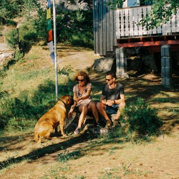 De drømte om hytte ved vannet, nær Oslo. Og fant akkurat den rette – til en langt lavere pris enn det meste annet i nærheten.