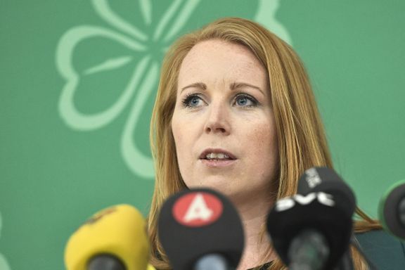  Sverige: Centerpartiet og Liberalerna støtter regjering med Löfven 