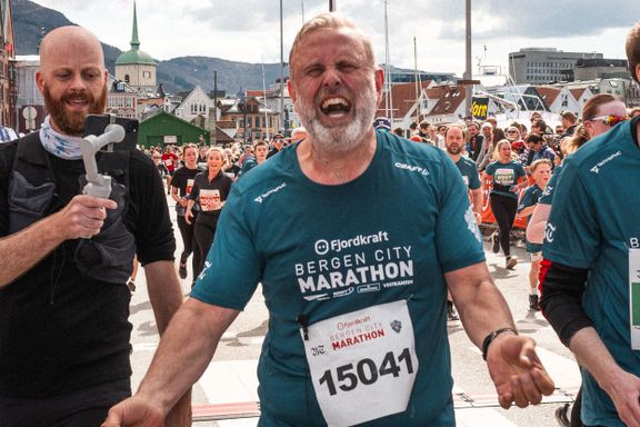 Han var 144 kilo, utrent og røykte. Lørdag løp Knut Høibraaten (46) halvmaraton.