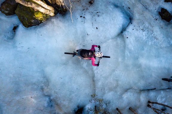 Hun setter utfor de mest isete løypene i Oslomarka: – Du må bare overvinne angsten i hodet