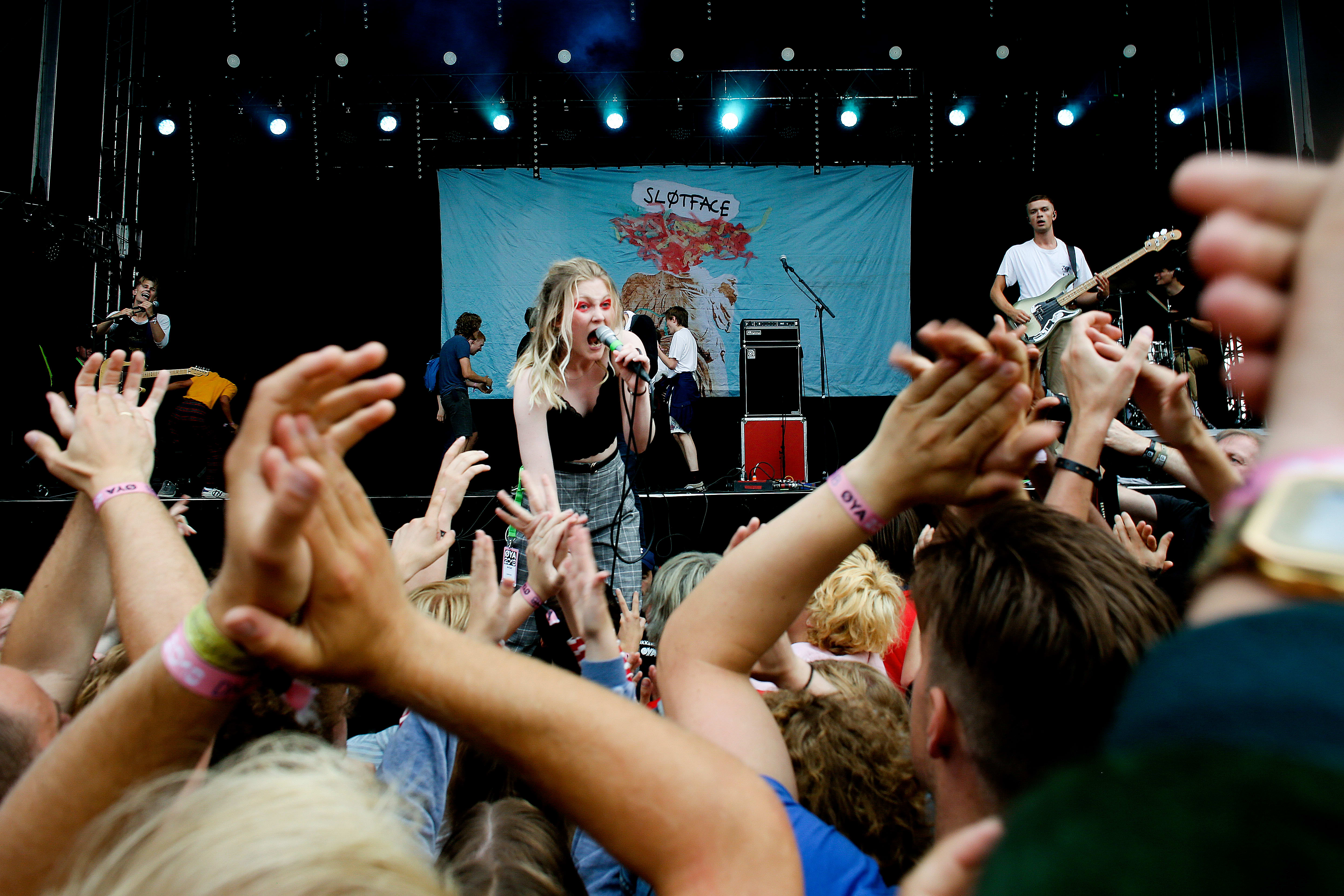 Haley Shea er vokalist i bandet Sløtface. Her fra Øyafestivalen i 2018. 