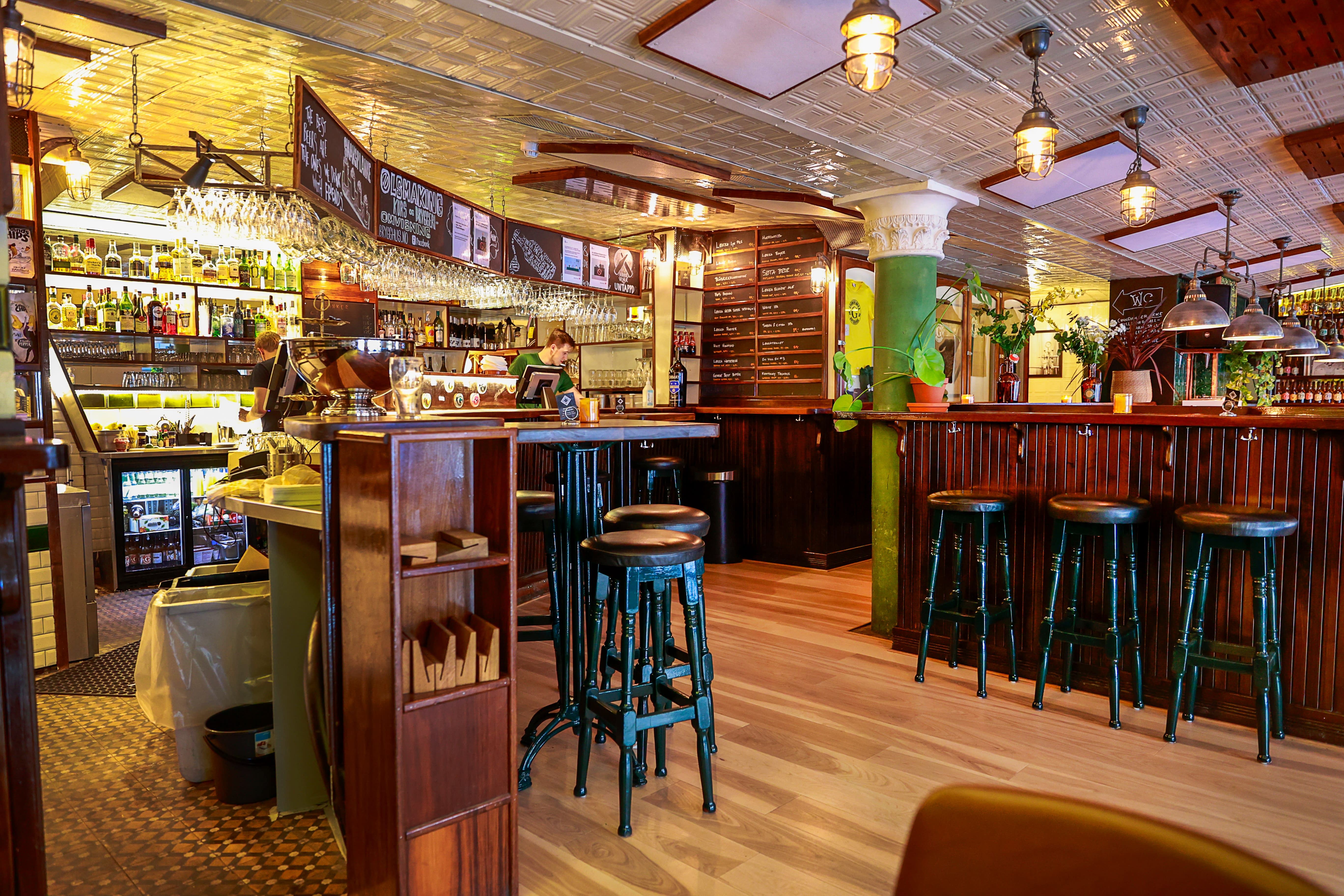 Lite trengsel inne i sommervarmen. 