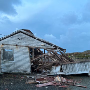 Sjeldent naturfenomen ødela bygg på Karmøy: – Ligner tornadoer