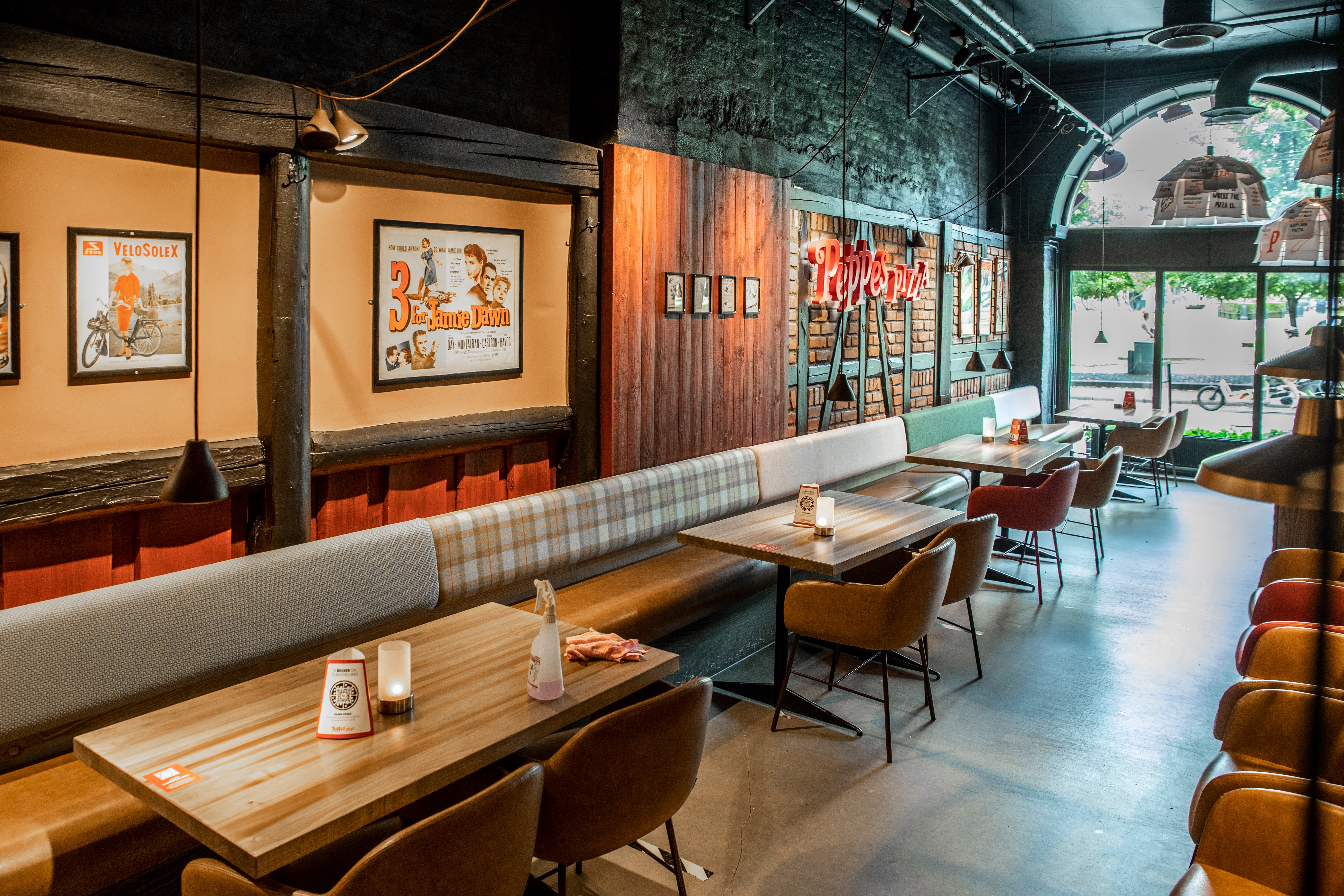 Møblene har fått en oppgradering siden starten, ellers er mye av interiøret det samme.