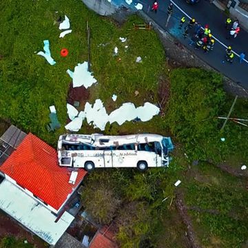 29 turister døde etter bussulykke på ferieøy:  - Sorg og forferdelse