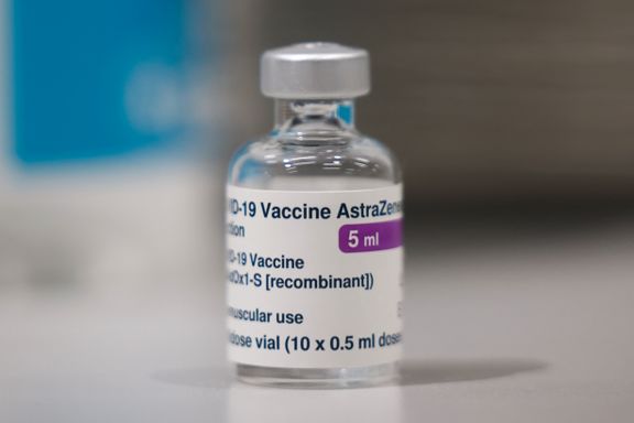 Norge pauser Astra Zeneca-vaksinen. Men fagfolkene mener det ikke er grunn til bekymring for blodpropp.