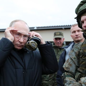 Russland har kjørt seg fast i en hengemyr. Nå tyr Putin til desperate virkemidler.