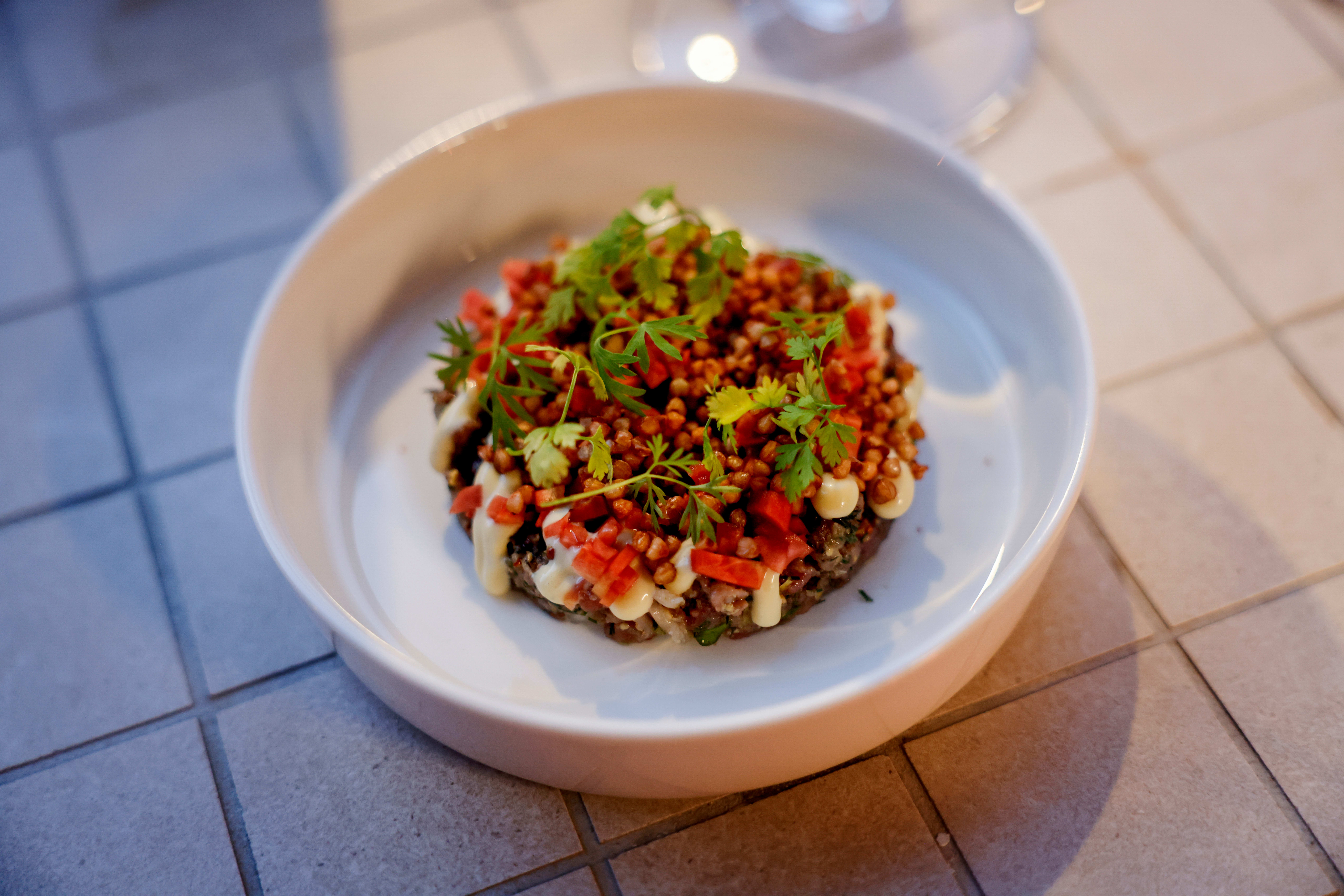 Ahh, tartar. Denne retten kan du få nesten overalt i byen i disse dager. Vinkassens variant er god. 