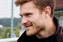 Vilhjalmsson forsvarer spisskonkurrent Bendtner: – Jeg vil spille med ham 