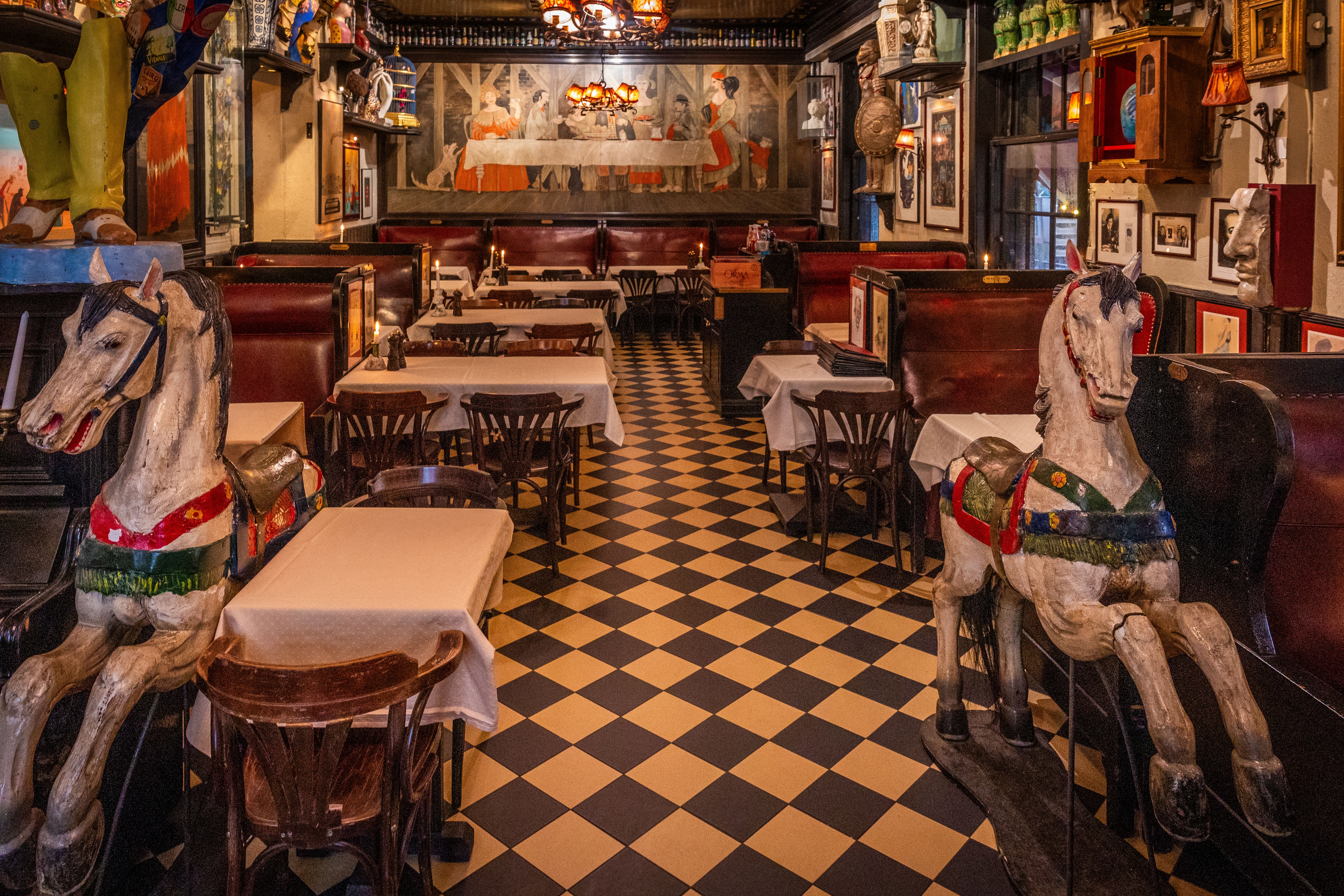 Her lever de stadig på sjarmen