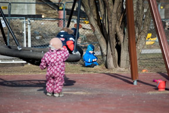 Norsk forskning om barnehager: De aller minste barna sitter for mye i sandkassen 